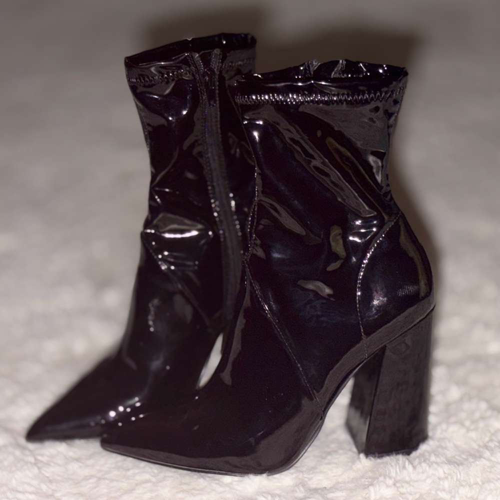 Steve Madden Black Patent Pointed Block Heel Ankle Boots